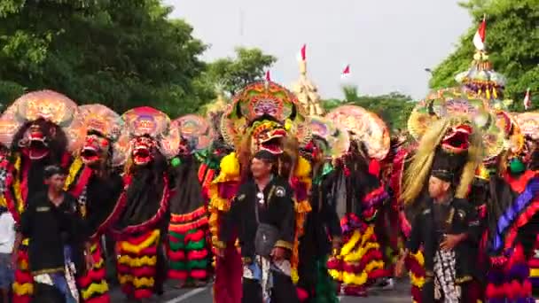 Występ 1000 Barong Dance Barong Jest Jednym Tradycyjnych Tańców Indonezyjskich — Wideo stockowe