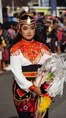 Endonezya 'nın Jaranan dansı (kuda lumping, kuda kepang). Bu dans Java 'dan.