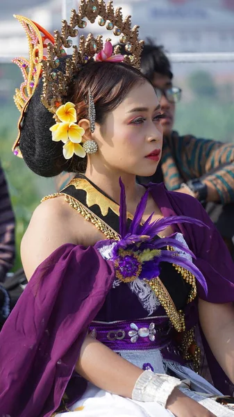Indonesische Traditionelle Tänzerin Mit Traditioneller Kleidung — Stockfoto