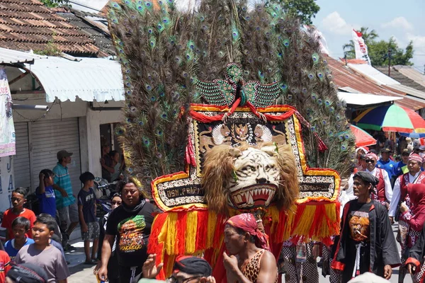 Javanese Předvádí Reog Dance Reog Tradiční Tanec Který Stává Hlavní — Stock fotografie