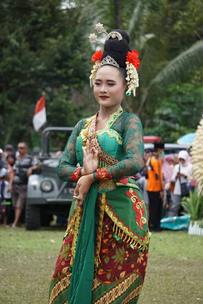 Indonesian Perform Emprak Dance Sumberasri Durian Festival Dance Welcome Dance — Stock Photo, Image