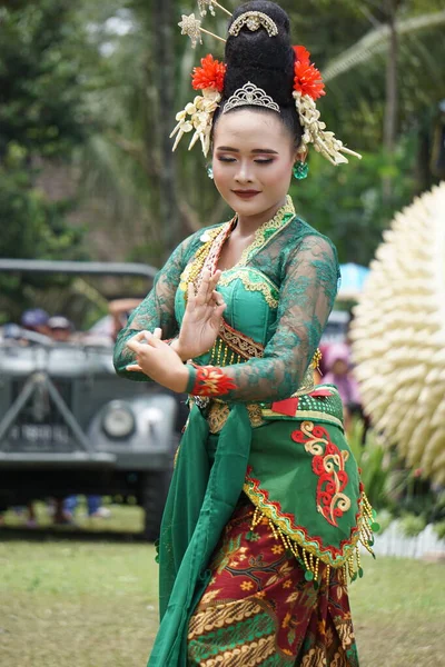 Indonesiano Eseguire Emprak Danza Sumberasri Durian Festival Questa Danza Una — Foto Stock