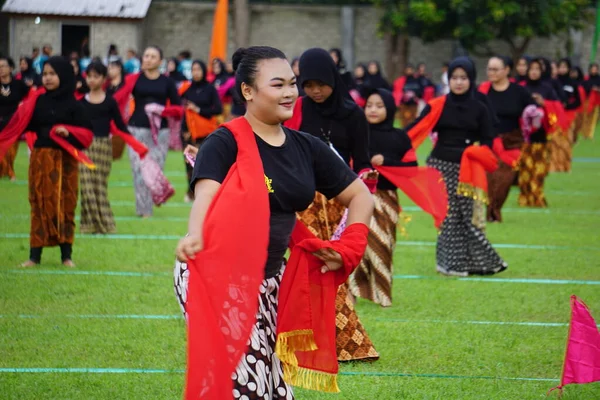 Indonésio Executando Dança Gambyong Esta Dança Vem Java Central Esta — Fotografia de Stock