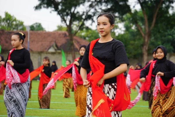 Endonezyalı Gambyong Dansı Yapıyor Dans Central Java Dan Geliyor Dans — Stok fotoğraf