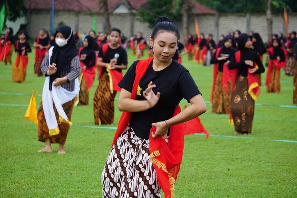 Ινδονησιακή Εκτέλεση Gambyong Χορό Αυτός Χορός Προέρχεται Από Την Κεντρική — Φωτογραφία Αρχείου