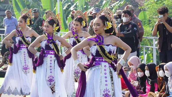 Lenggang Kali Brantas Dance Esta Danza Representa Río Brantas Con — Foto de Stock