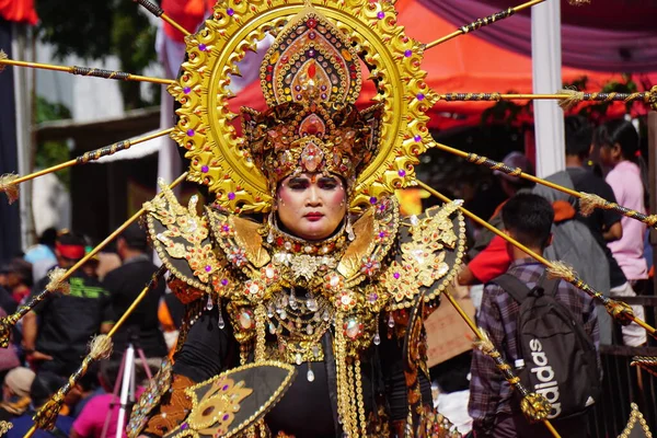 Peserta Biro Fashion Carnival Ini Adalah Salah Satu Karnaval Kostum — Stok Foto
