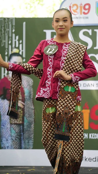 Crianças Indonésias Roupas Batik Este Batik Vem Kediri Indonésia — Fotografia de Stock