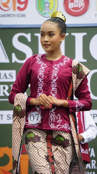 Crianças Indonésias Roupas Batik Este Batik Vem Kediri Indonésia — Fotografia de Stock