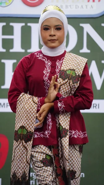 Enfants Indonésiens Vêtements Batik Batik Vient Kediri Indonésie — Photo