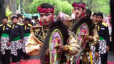 Tulungagung 'un yıldönümünü kutlamak için ayinler (Bersih Nagari)