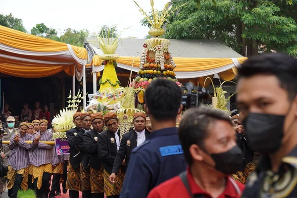 Comida Ombros Javanesa Tumpeng Cerimônia Aniversário Tulungagung Bersih Nagari Tumpeng — Fotografia de Stock