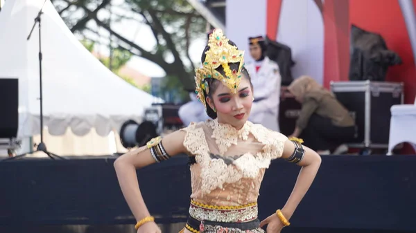 Klenting Sumanding Dance Liken Collection Kediri Girls Policy Friendly Others — стоковое фото