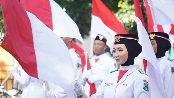 Ινδονησιακή Σημαία Στο Kirab Kebangsaan Εθνικό Καρναβάλι — Φωτογραφία Αρχείου