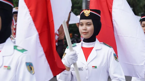 Indonezyjska Flaga Kirab Kebangsaan Narodowy Karnawał — Zdjęcie stockowe