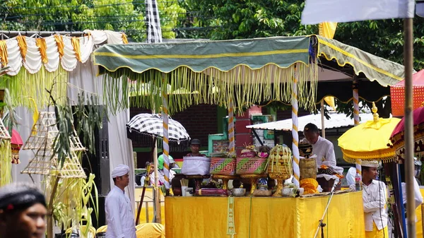Tawur Agung仪式 这个仪式是印度教徒在尼耶皮圣日的前一天举行的 — 图库照片