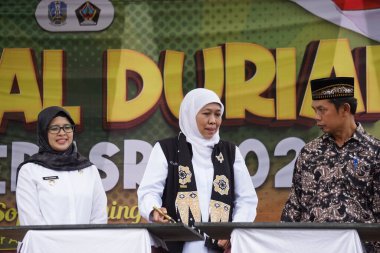 Khofifah Indar Parawansa (Doğu Java Valisi) Sumberasri Durian Festivali