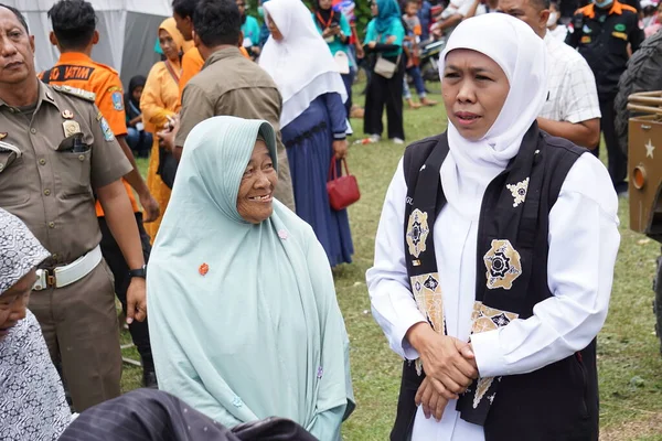 Khofifah Indar Parawansa Doğu Java Valisi Sumberasri Durian Festivali — Stok fotoğraf