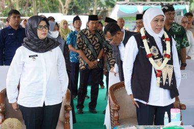 Khofifah Indar Parawansa (Doğu Java Valisi) Sumberasri Durian Festivali