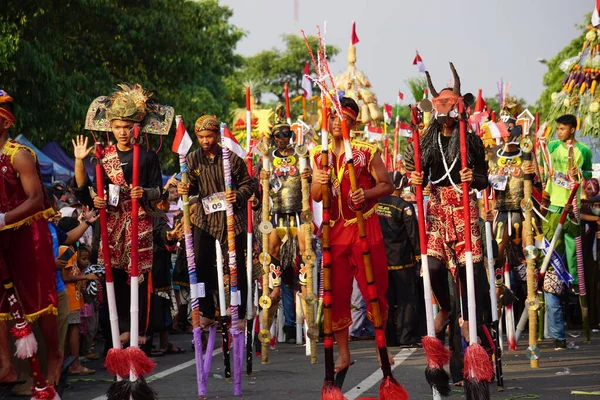 Stilt Festival Egrang Carnevale Celebrare Giorno Dell Indipendenza Indonesiana Simpang — Foto Stock