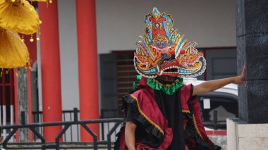 Barong dansı gösterisi. Barong Endonezya 'nın geleneksel danslarından biridir.