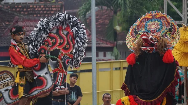Выступление Баронга Баронг Один Индонезийских Традиционных Танцев — стоковое фото