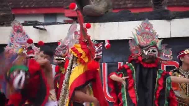 Den Barongdansens Uppträdande Barong Indonesiska Traditionella Dansen — Stockvideo