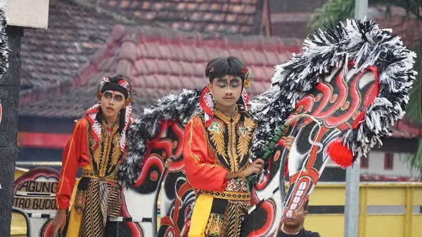 ジャラナン ダンス ジャワの伝統舞踊 ジャラナンは馬を意味するジャラン語から来ている — ストック写真