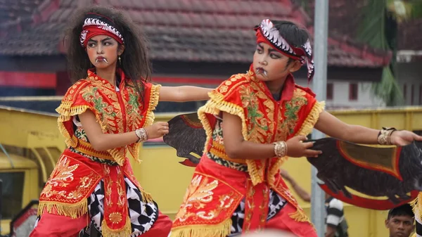 Apresentação Dança Celeng Celeng Significa Javali Esta Dança Geralmente Realizada — Fotografia de Stock