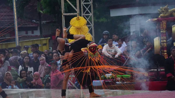 Indonesian Perform Barongan Kucingan Dance Dance Come Blitar — Stok fotoğraf