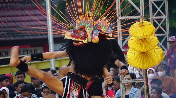 Indonesian Perform Barongan Kucingan Dance Dance Come Blitar — Zdjęcie stockowe