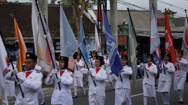 Endonezya 'da Seçim Karnavalı (Kirab Pemilu) Partisi