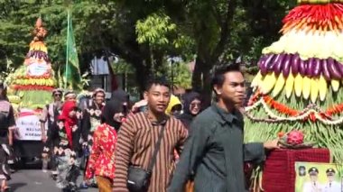 Blitar 'da Grebeg Pancasila. Bu etkinlik Pancasila Günü 'nün yıllık gündemidir.