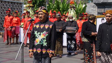 Blitar 'da Grebeg Pancasila. Bu etkinlik Pancasila Günü 'nün yıllık gündemidir.