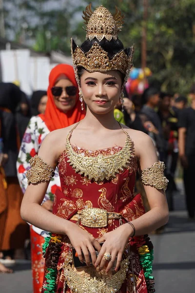 Mulher Indonésia Jovem Bonita Vestindo Kebaya Tradicional — Fotografia de Stock