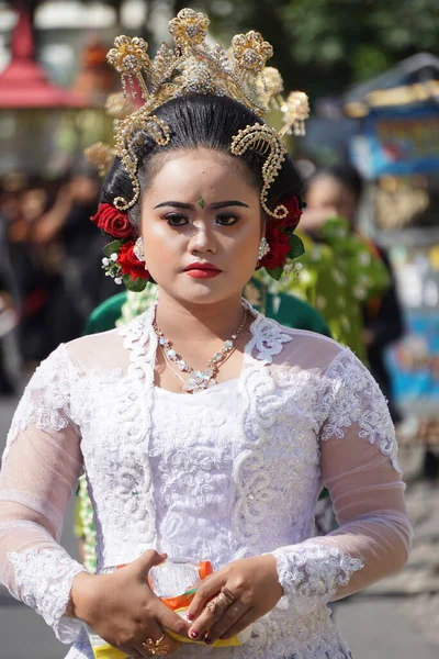 Vacker Ung Indonesisk Kvinna Bär Traditionell Kebaya — Stockfoto