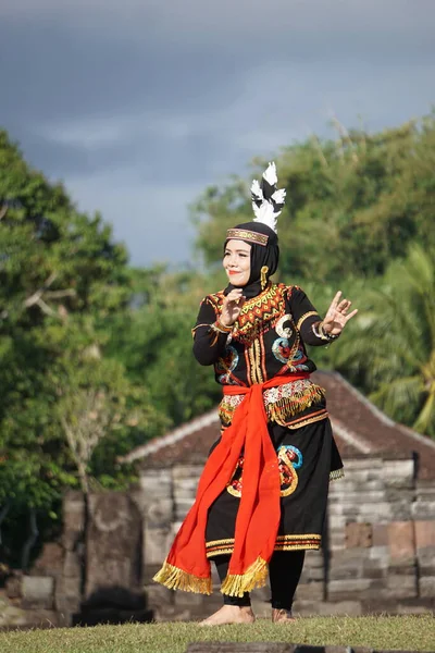 Индонезийский Танец Бурунг Нури Попугай Танец Приходит Западного Борнео — стоковое фото