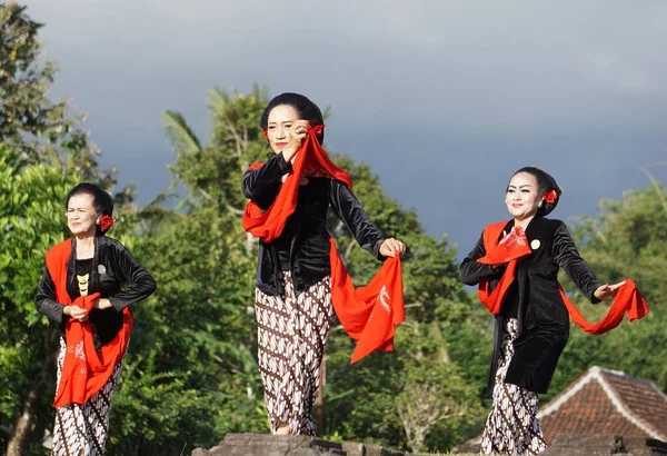 Indonéz Fellépő Gambyong Tánc Tánc Központi Javából Jön Ezt Táncot — Stock Fotó