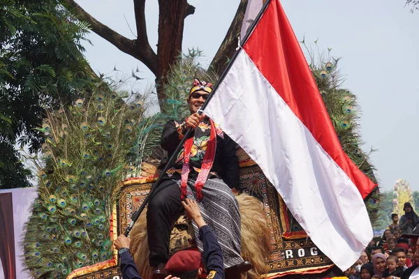 Javanais Performer Danse Reog Pour Célébrer Élection Carnaval Kirab Pemilu — Photo