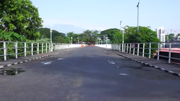 Джембатан Брюгге Den Brantas Kediri Цей Міст Найстарішим Підвісним Мостом — стокове відео
