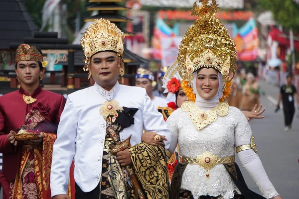 Indonésio Com Traje Tradicional Balinês Ben Carnival — Fotografia de Stock