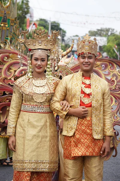 Casal Com Vestido Noiva Banten — Fotografia de Stock