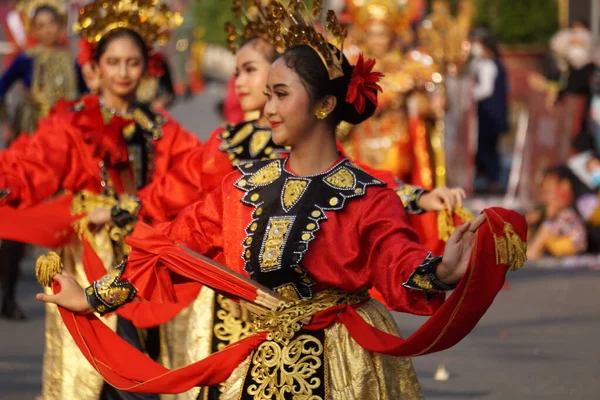 Taniec Tidi Ayabu Gorontalo Ten Taniec Opisuje Delikatność Księżniczki Powitaniu — Zdjęcie stockowe