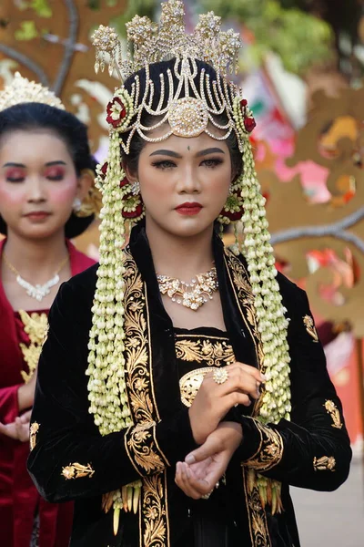 Une Belle Femme Avec Une Robe Mariée West Java — Photo