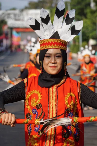 Orta Kalimantan Dan Kız Kıza Dans Dans Dayak Halkının Neşe — Stok fotoğraf