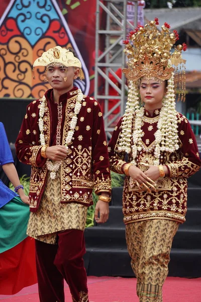 Indonésio Com Traje Tradicional Bangka Belitung Ben Carnival — Fotografia de Stock