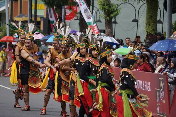 Bakena Dança Centro Kalimantan Indonésia Ben Carnival — Fotografia de Stock