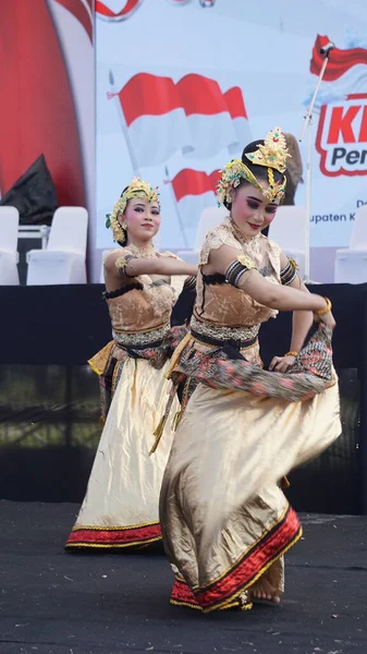 Klenting Sumanding Χορός Μοιάζει Μια Συλλογή Από Kediri Κορίτσια Ευγένεια — Φωτογραφία Αρχείου