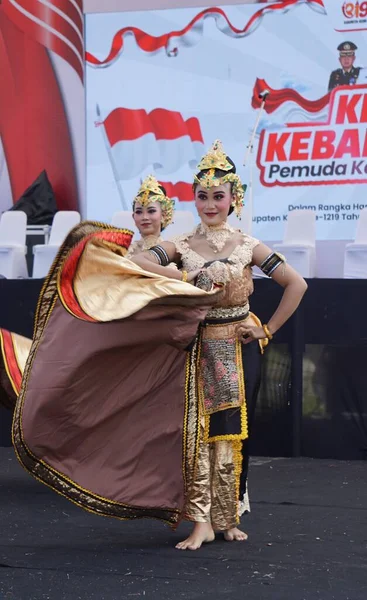 Klenting Sumanding Dance Est Comparé Une Collection Filles Kediri Leur — Photo