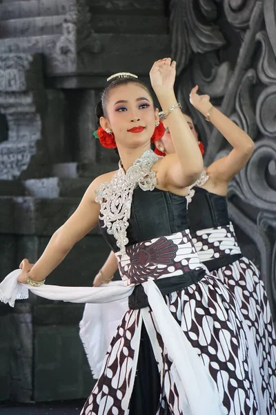 Dança Bedhaya Esta Dança Uma Das Danças Tradicionais Indonésias — Fotografia de Stock